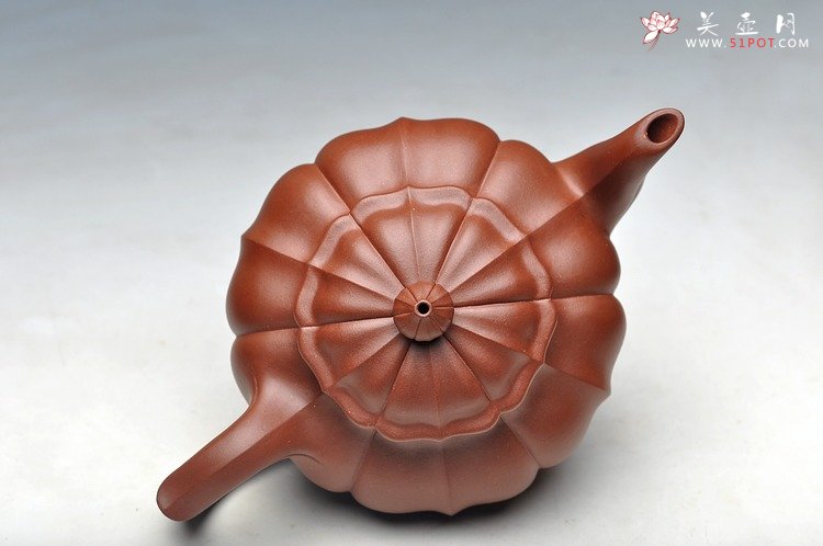 紫砂壶图片：线条流畅 清美之作 筋纹笑樱 - 宜兴紫砂壶网