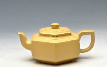 紫砂壶图片：方器代表作 何卫枫老师新品 本绿全手雪华 - 宜兴紫砂壶网