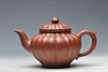 紫砂壶图片：线条流畅 清美之作 筋纹笑樱 - 宜兴紫砂壶网