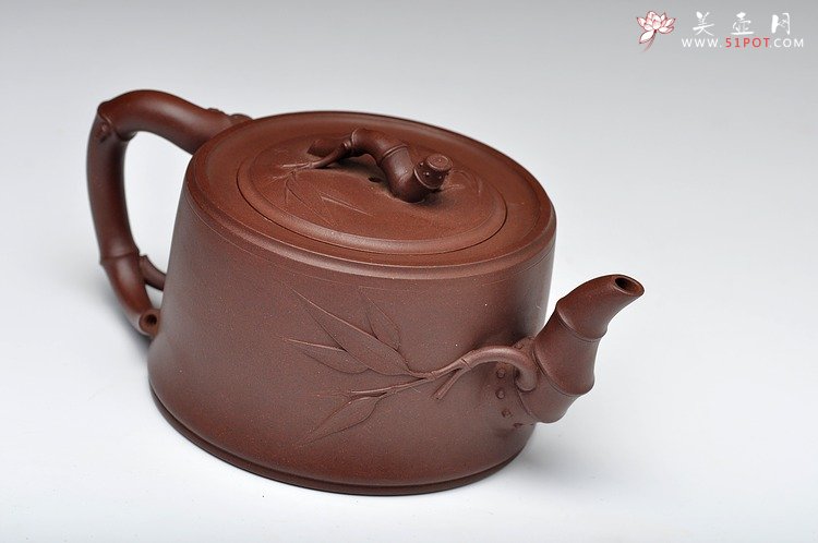 紫砂壶图片：方圆堂实力派 许嘉年 全手一段竹 - 宜兴紫砂壶网