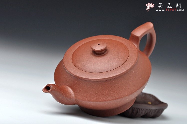 紫砂壶图片：获奖作品 汉云 精工典范 纯正底槽青 - 宜兴紫砂壶网