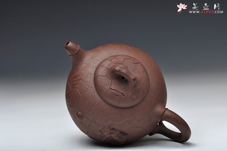 紫砂壶图片：藏龙龚春  双节特惠 送礼佳品 - 宜兴紫砂壶网