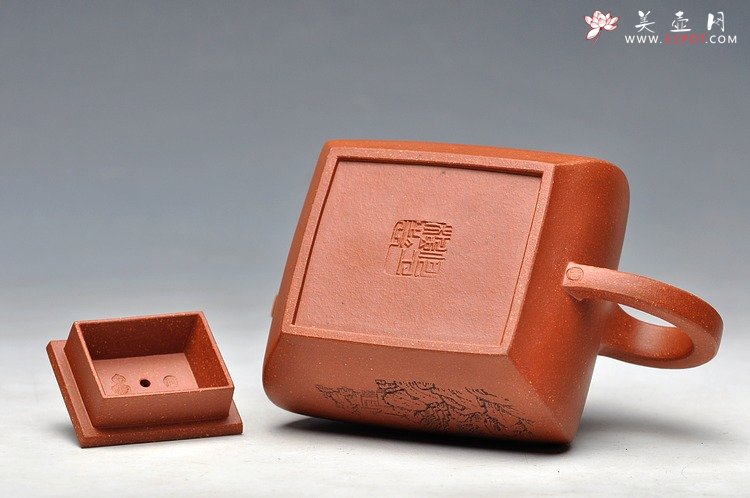 紫砂壶图片：强强联合 国工陈宏林即兴装饰 线条挺拔 全手四方鼓腹 - 宜兴紫砂壶网