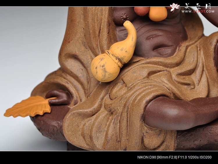 紫砂壶图片：拯危济困 救死扶弱 彰善惩恶 活佛济公 - 宜兴紫砂壶网