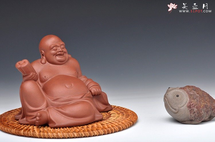 紫砂壶图片：神思 经书罗汉 惟妙惟肖 - 宜兴紫砂壶网