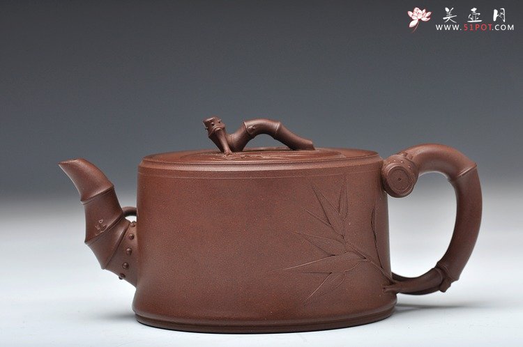 紫砂壶图片：方圆堂实力派 许嘉年 全手一段竹 - 宜兴紫砂壶网