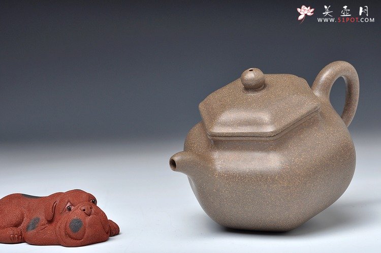 紫砂壶图片：优质青段 全手六角莲子 筋囊佳作 素雅清韵 - 宜兴紫砂壶网