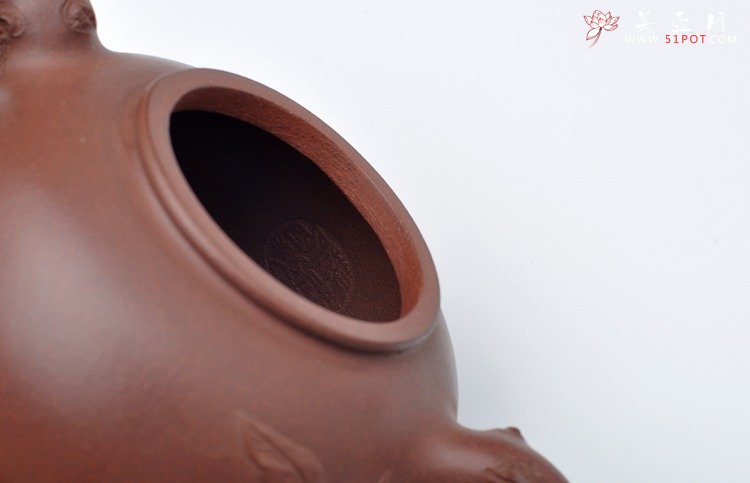 紫砂壶图片：敦厚可人 贴叶细腻 实用好花器 全手硕果 - 宜兴紫砂壶网