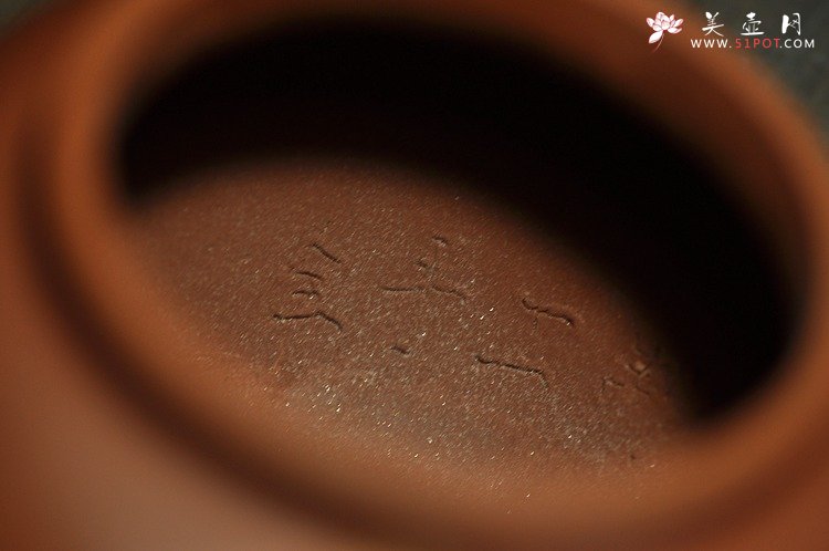 紫砂壶图片：全手茶叶罐 饱满敦厚 年终双节特惠 优质青水泥 - 宜兴紫砂壶网