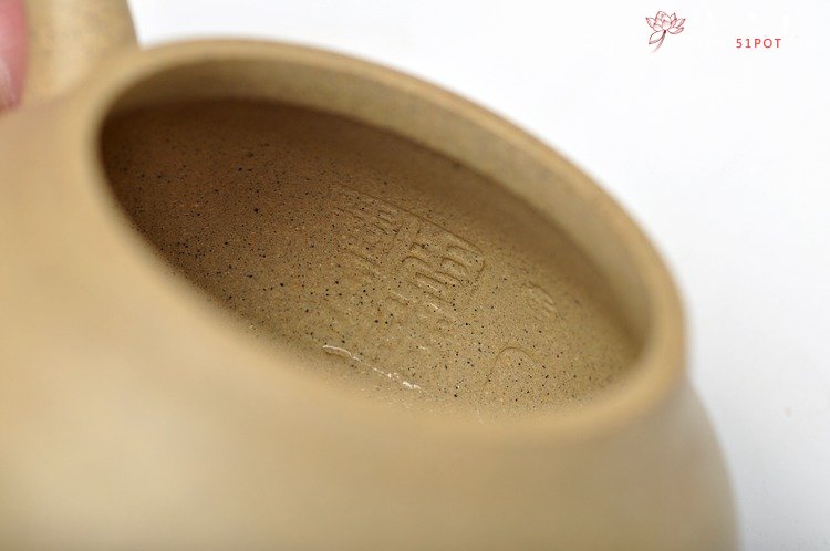 紫砂壶图片：古风耐品 素雅可人 本绿全手小君德 冬日里的小精灵 - 宜兴紫砂壶网