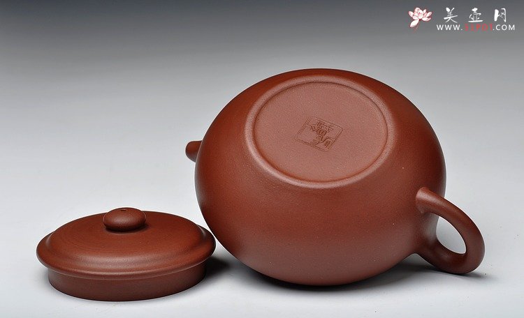 紫砂壶图片：气势挺拔 饱满流畅 精工 全手工大仿古 - 宜兴紫砂壶网