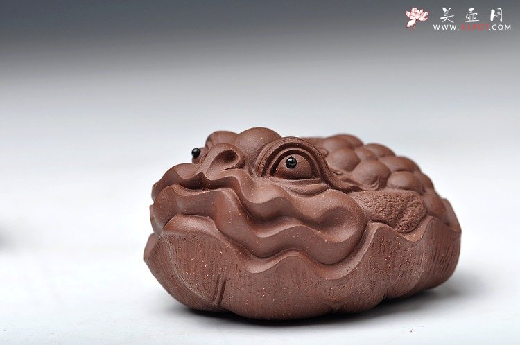 紫砂壶图片：和气生财 金蟾 栩栩如生 - 宜兴紫砂壶网