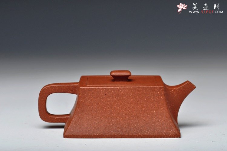 紫砂壶图片：线条张劲 严谨之风  全手 小求正 - 宜兴紫砂壶网