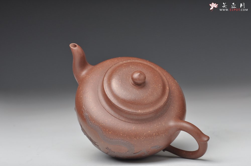 紫砂壶图片：大气浑厚 送礼精品 全手堆龙笑樱 - 宜兴紫砂壶网