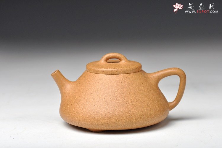 紫砂壶图片：双节特惠之五彩段泥石瓢 骨肉均挺 器形周正 - 宜兴紫砂壶网