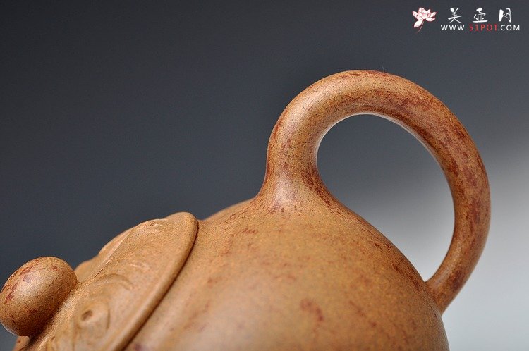 紫砂壶图片：砂美 型美  全手贡珠 蔡岩峰新作 炮管一捺底 - 宜兴紫砂壶网