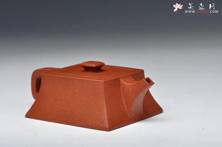 紫砂壶图片：线条张劲 严谨之风  全手 小求正 - 宜兴紫砂壶网