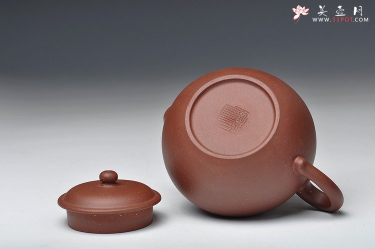紫砂壶图片：颇有拙味 创新耐品  全手莲子 - 宜兴紫砂壶网
