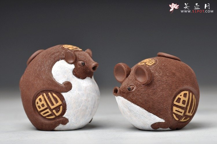 紫砂壶图片：福鼠一对 憨厚可爱 造型新颖 有趣 - 宜兴紫砂壶网