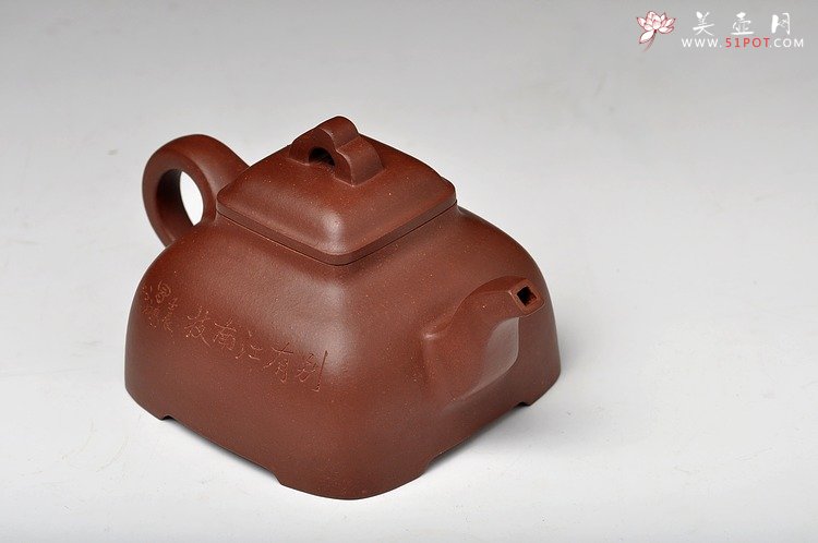 紫砂壶图片：史金妹代表作 李昌鸿大师装饰 全手孤棱  - 宜兴紫砂壶网