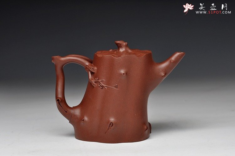 紫砂壶图片：单志萍壬辰年年终之作 全手弯把梅桩 瑞雪兆丰年 傲雪寒梅 - 宜兴紫砂壶网