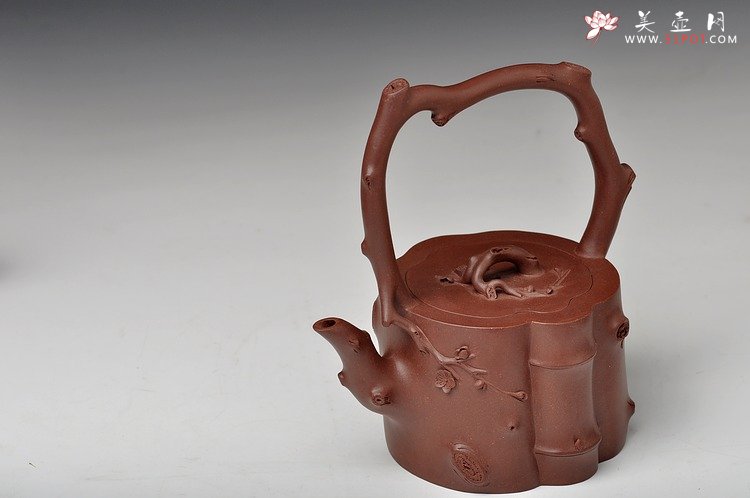 紫砂壶图片：全手作品 蓄势而动 实力派花货 梅竹双清提梁 - 宜兴紫砂壶网