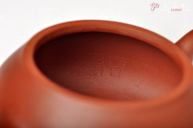 紫砂壶图片：神韵悠长 张弛有度 工整温润 全手三弯石瓢 - 宜兴紫砂壶网