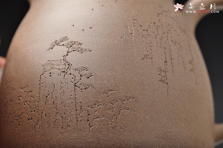 紫砂壶图片：范磊经典作品 青段全手禅韵 挺拔秀气 古朴 山水风韵 - 宜兴紫砂壶网