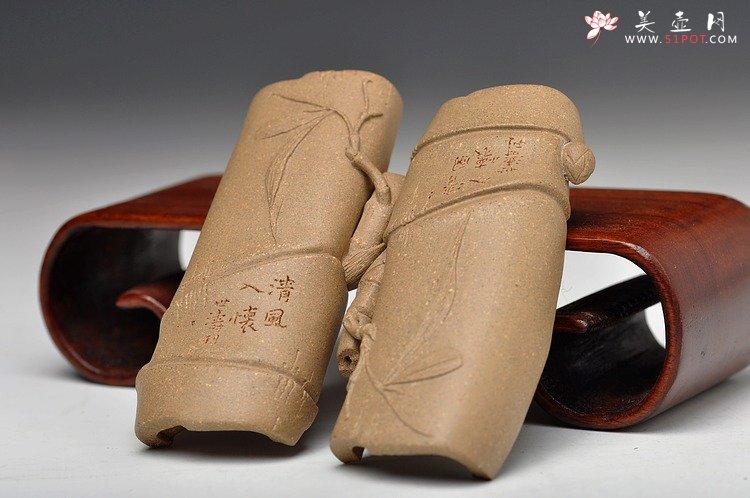 紫砂壶图片：文房雅器 茶盘精品茶宠 清竹臂搁 贴叶传神 中书协刘世涛助兴装饰 - 宜兴紫砂壶网