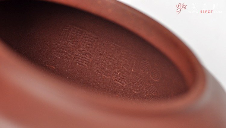 紫砂壶图片：厚重之品 品味意境 全手桑扁 - 宜兴紫砂壶网