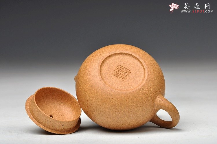 紫砂壶图片：双节特惠之五彩段泥 倒把西施 200cc  - 宜兴紫砂壶网