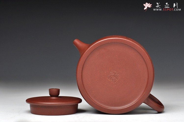 紫砂壶图片：厚重之品 品味意境 全手桑扁 - 宜兴紫砂壶网