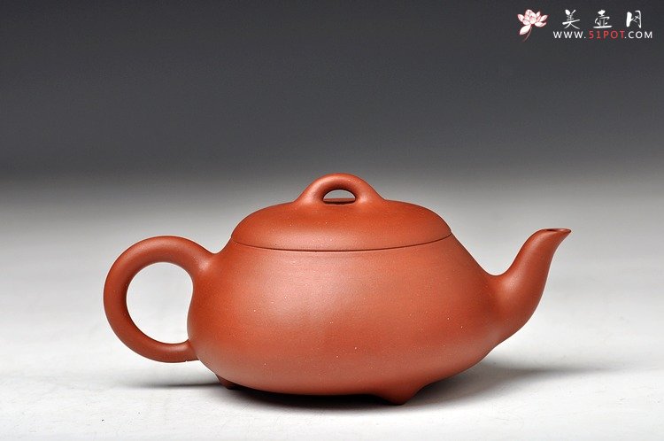 紫砂壶图片：神韵悠长 张弛有度 工整温润 全手三弯石瓢 - 宜兴紫砂壶网