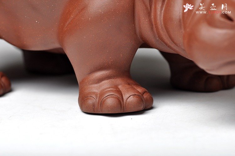 紫砂壶图片：河马 形态逼真 憨厚可爱 - 宜兴紫砂壶网