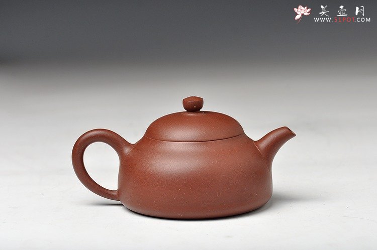 紫砂壶图片：实用耐品 全手小半月 适合绿茶 - 宜兴紫砂壶网