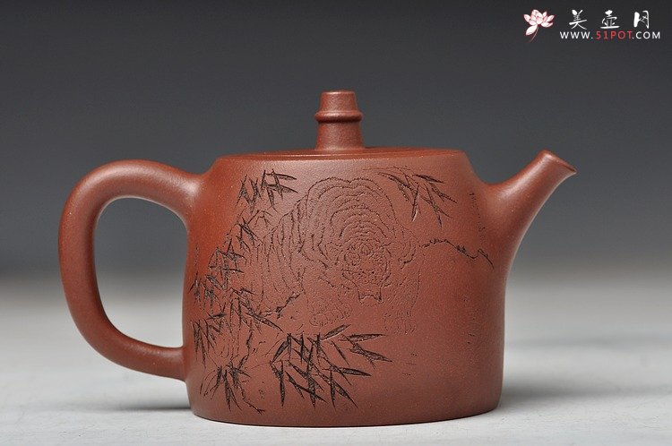 紫砂壶图片：沉下心进步 师古不泥古 全手汉铎 无忧无惧 虎虎生风 - 宜兴紫砂壶网