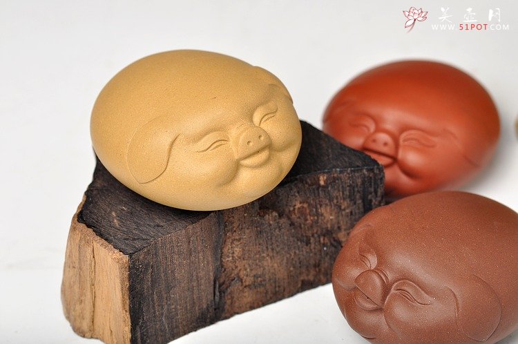 紫砂壶图片：4个小猪 喜庆茶宠 栩栩如生 - 宜兴紫砂壶网