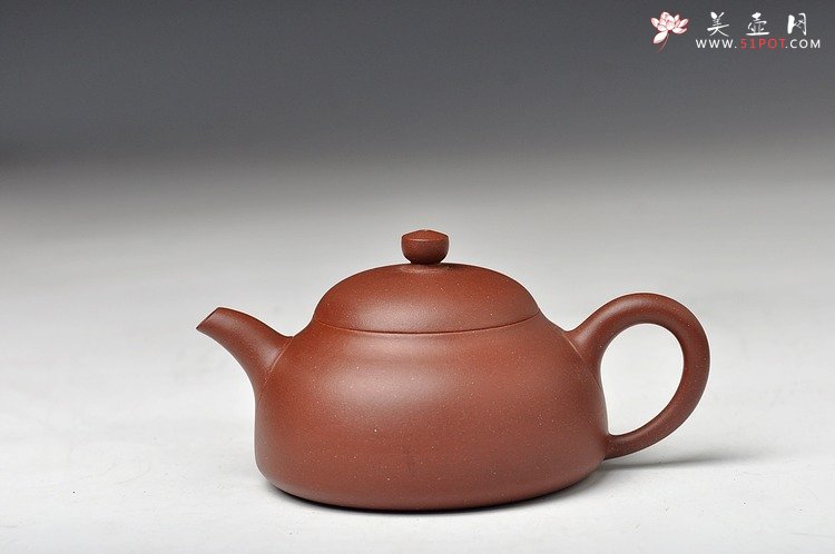 紫砂壶图片：实用耐品 全手小半月 适合绿茶 - 宜兴紫砂壶网