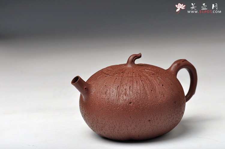 紫砂壶图片：蔡岩峰经典作品 古拙中透灵气 全手工大橘瓜  - 宜兴紫砂壶网