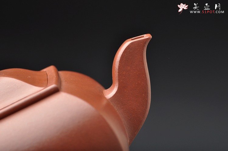 紫砂壶图片：精工佳作 蓄势 全手玉樽 许学军新品 - 宜兴紫砂壶网