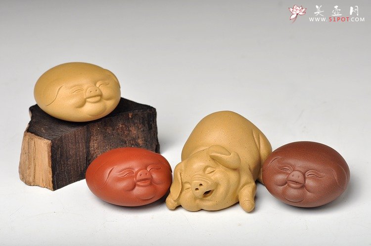 紫砂壶图片：4个小猪 喜庆茶宠 栩栩如生 - 宜兴紫砂壶网