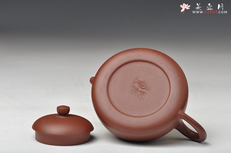 紫砂壶图片：实用耐品 全手小半月 适合绿茶 - 宜兴紫砂壶网