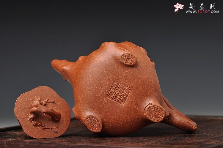 紫砂壶图片：气韵灵动 精品小花货 立体梅花惊艳 全手小喜上眉梢 - 宜兴紫砂壶网