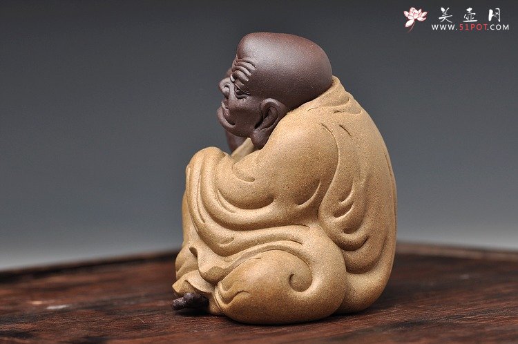 紫砂壶图片：十八罗汉之长眉罗汉和掏耳罗汉 神态细腻传神 精品茶宠 - 宜兴紫砂壶网