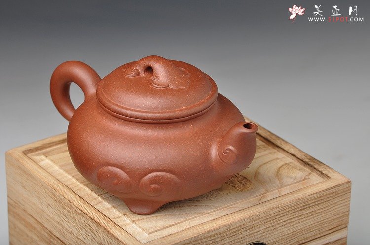 紫砂壶图片：国家级研究员级工艺大师-蒋彦经典原创作品 瑞年如意 - 宜兴紫砂壶网