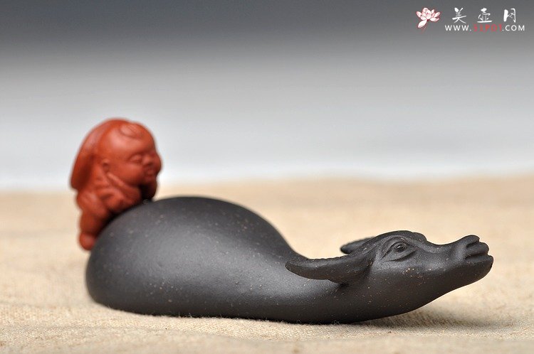 紫砂壶图片：水牛一家亲~ - 宜兴紫砂壶网