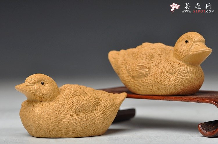 紫砂壶图片：一对好玩的段泥鸳鸯 - 宜兴紫砂壶网