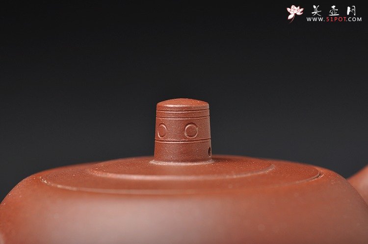 紫砂壶图片：全手剑流井栏 古拙老辣 - 宜兴紫砂壶网