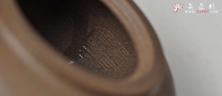 紫砂壶图片：国助和石精刻  玉成窑风格 全手归隐 更加耐品 - 宜兴紫砂壶网