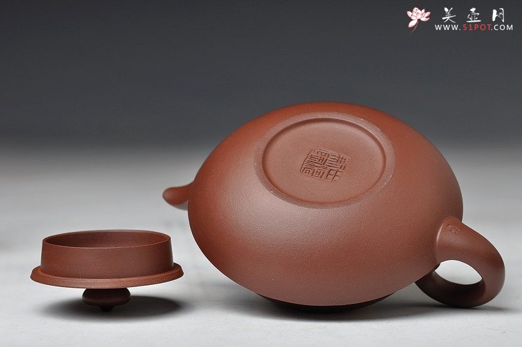 紫砂壶图片：线条流畅优美 造型新颖  清韵  - 宜兴紫砂壶网